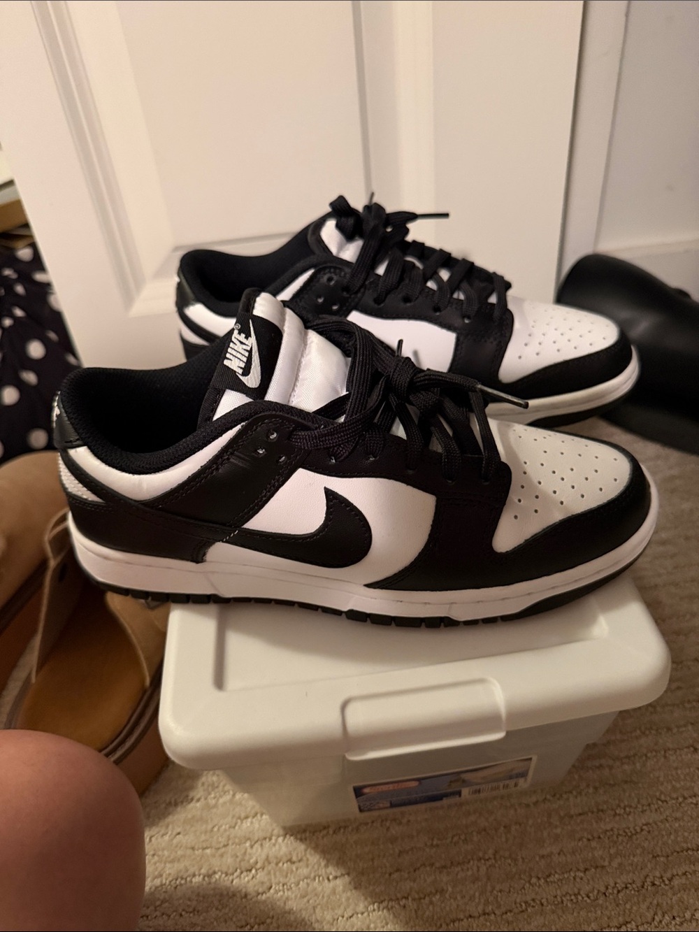 Nike Women’s Dunk Low Black/White Pandas